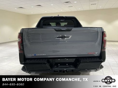 New 2025 Chevrolet Silverado EV RST image 4