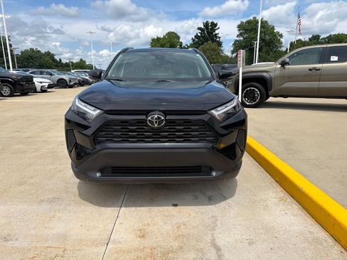 Used 2023 Toyota RAV4 XLE w/ Convenience Package AWD/4WD image 3