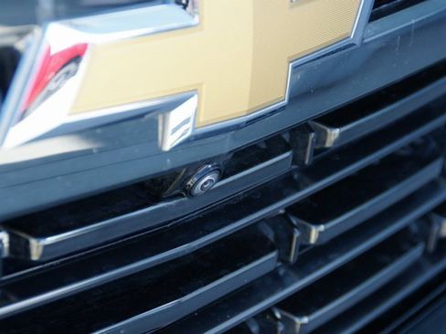 Used 2022 Chevrolet Suburban RST w/ Sport Performance Package image 8