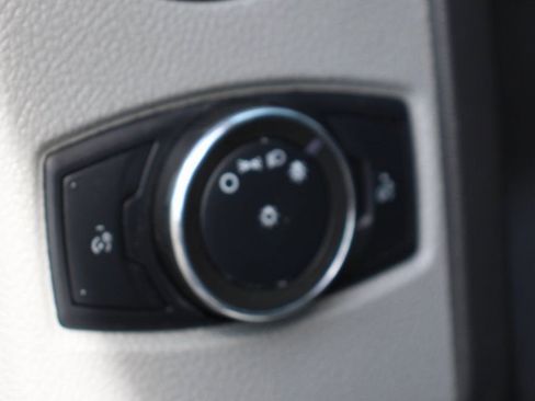 Used 2023 Ford E-450 and Econoline 450 Super Duty w/ Power Windows & Locks Group RWD image 23