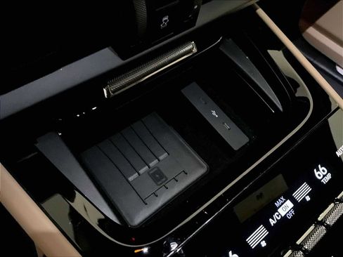 Used 2025 Porsche Cayenne S image 29