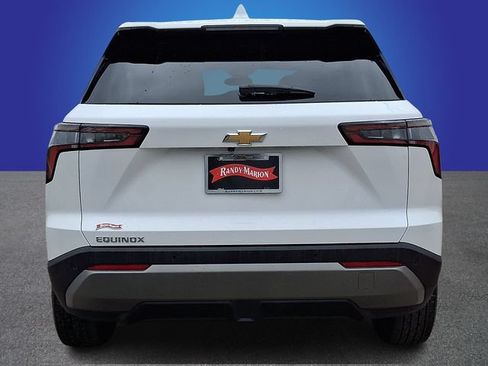 Used 2025 Chevrolet Equinox LT FWD image 5