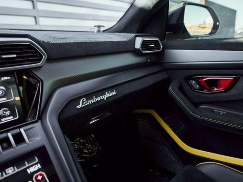 Used 2024 Lamborghini Urus Performante image 88