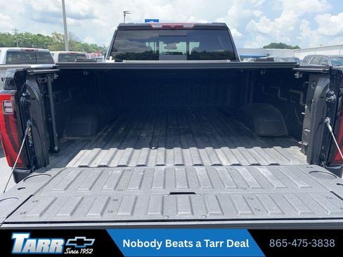 Used 2025 GMC Sierra 2500 SLT w/ SLT Premium Package AWD/4WD image 21