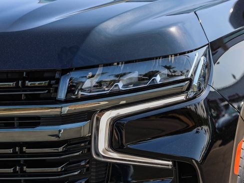Used 2022 Chevrolet Suburban RST w/ Luxury Package AWD/4WD image 24