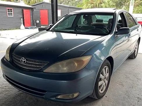 Used 2004 Toyota Camry LE image 1