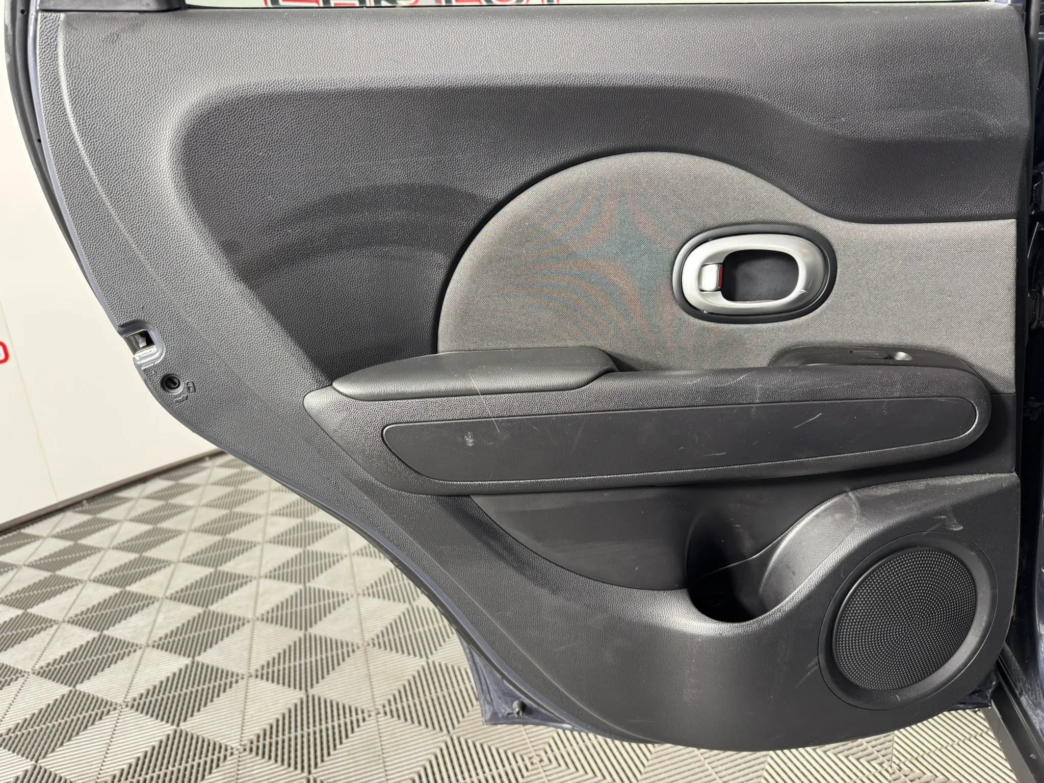Used 2016 Kia Soul + FWD image 37