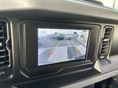 Used 2023 Ford Bronco Big Bend w/ Sasquatch Package image 18