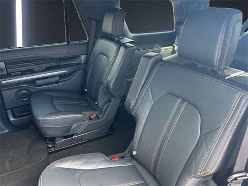 Used 2023 Ford Expedition Platinum image 13