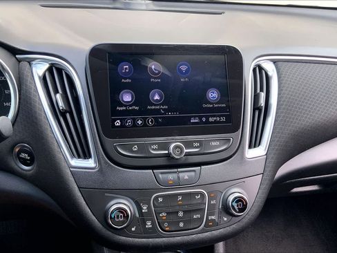 Used 2020 Chevrolet Malibu LT FWD image 34