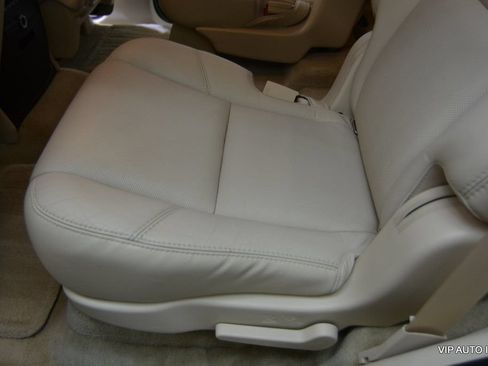 Used 2007 Cadillac Escalade AWD w/ Climate Package image 27