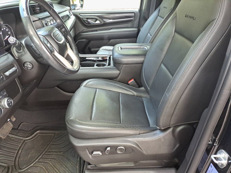 Used 2021 GMC Yukon XL Denali w/ Denali Premium Package AWD/4WD image 8