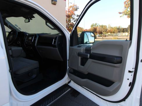 Used 2015 Ford F150 XLT w/ Equipment Group 301A Mid image 15