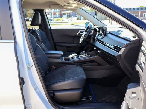 Used 2025 Mitsubishi Outlander SE AWD/4WD image 31