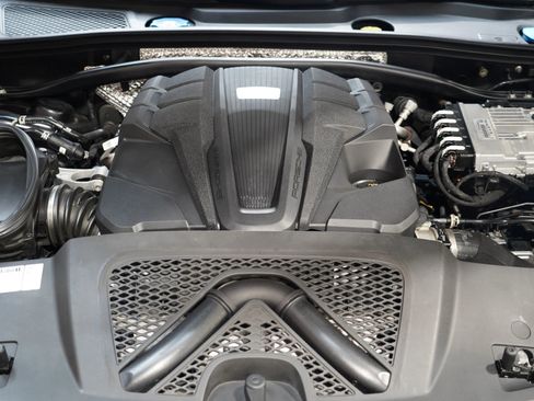 Used 2019 Porsche Macan S image 33