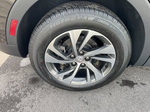 Used 2023 Buick Envision Essence FWD image 12