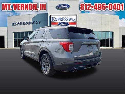 Used 2023 Ford Explorer XLT w/ Equipment Group 202A AWD/4WD image 8