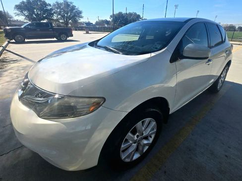 Used 2014 Nissan Murano S image 3