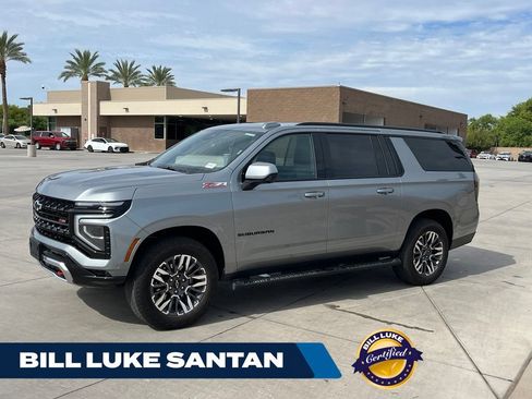 Used 2025 Chevrolet Suburban Z71 AWD/4WD image 1