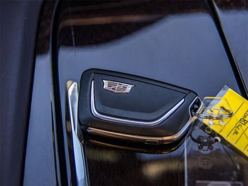 Used 2023 Cadillac Escalade Sport Platinum w/ LPO, ONYX Package image 43