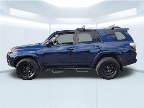 Used 2021 Toyota 4Runner SR5 Premium w/ Moonroof Package image 2