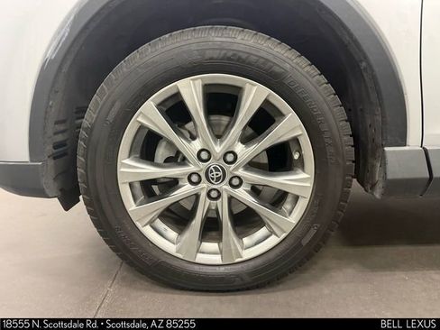Used 2016 Toyota RAV4 Limited image 10
