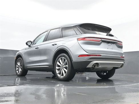 Used 2022 Lincoln Corsair AWD w/ Premium Package image 29