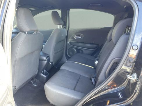 Used 2019 Honda HR-V Sport image 16