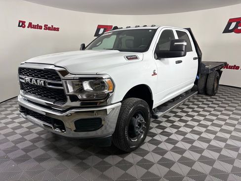 Used 2024 RAM 3500 Tradesman w/ Chrome Appearance Group AWD/4WD image 2