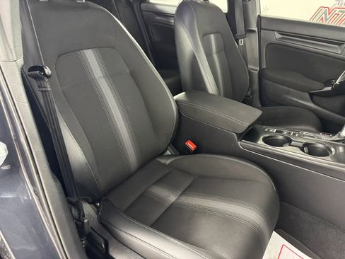 Used 2022 Honda Civic Sport image 32