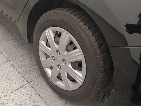Used 2023 Kia Rio S FWD image 31