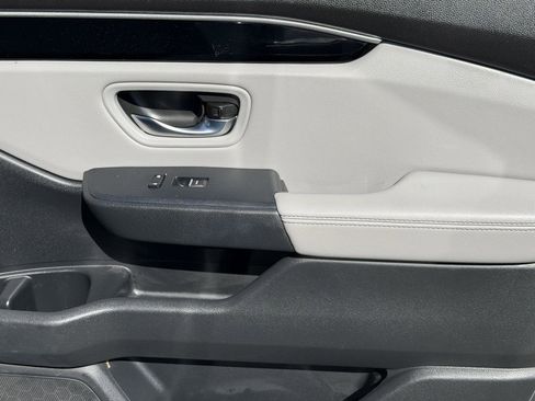 Used 2023 Honda Pilot Touring image 24