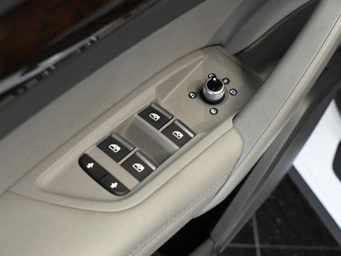 Used 2019 Audi Q5 2.0T Premium Plus w/ Premium Plus Package AWD/4WD image 24