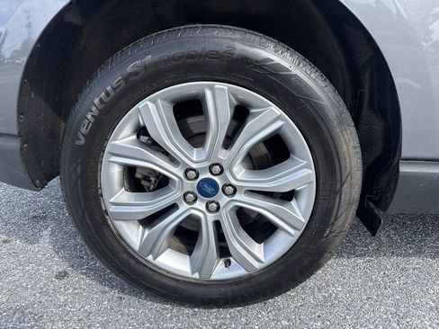 Used 2022 Ford Edge Titanium w/ Equipment Group 301A AWD/4WD image 31