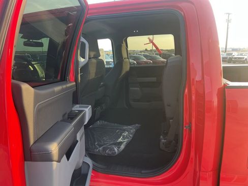 New 2026 Ford F250 XLT w/ XLT Premium Package image 23