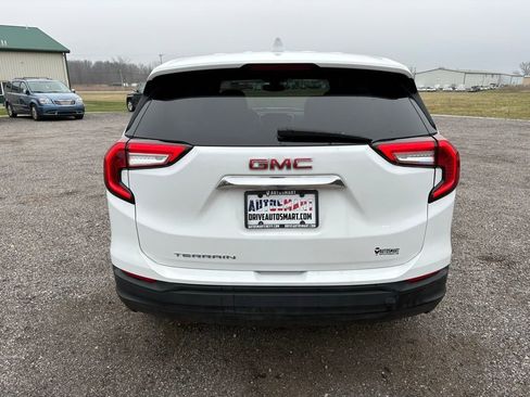 Used 2024 GMC Terrain SLE FWD image 26