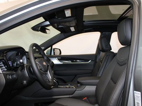 New 2025 Cadillac XT5 Premium Luxury image 6