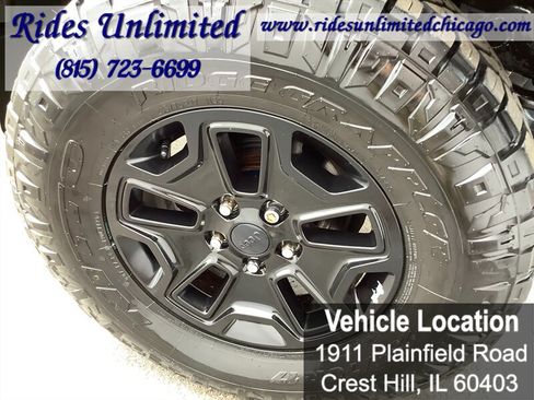Used 2013 Jeep Wrangler Unlimited Sahara w/ Dual Top Group AWD/4WD image 36