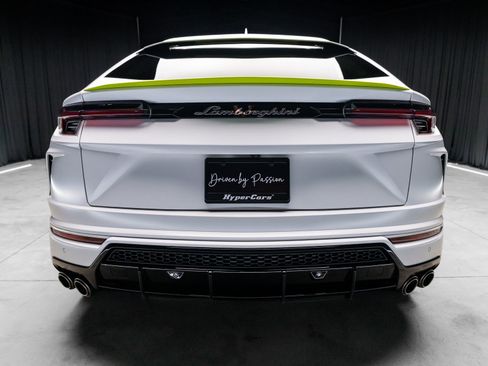 Used 2022 Lamborghini Urus image 13