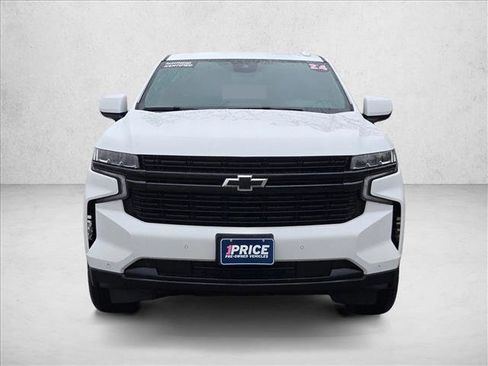 Used 2024 Chevrolet Suburban RST image 2