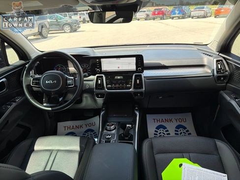 Used 2023 Kia Sorento EX AWD/4WD image 19