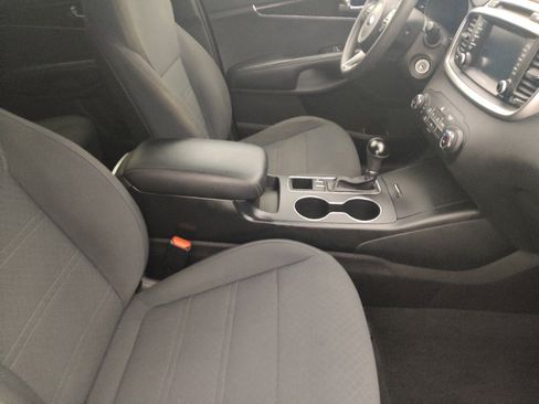 Used 2018 Kia Sorento FWD image 21