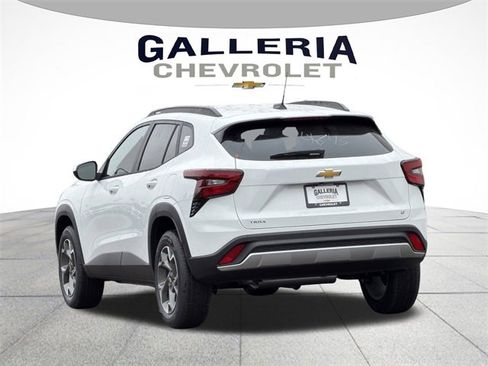 New 2026 Chevrolet Trax LT image 5