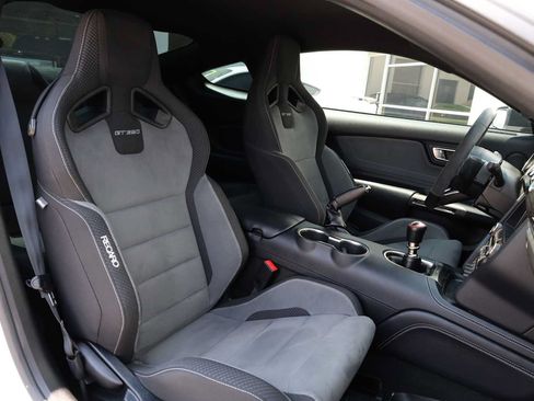 Used 2019 Ford Mustang Shelby GT350 w/ Technology Package RWD image 39