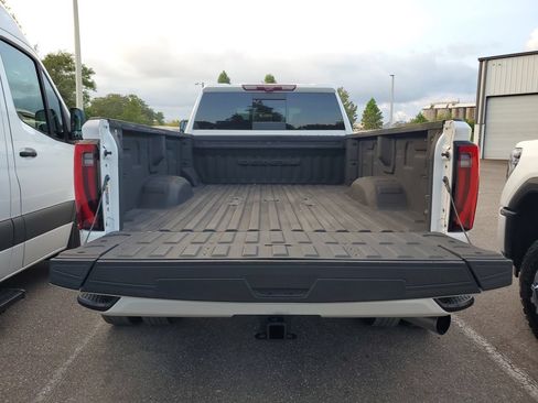 Used 2024 GMC Sierra 3500 Denali w/ Denali Reserve Package AWD/4WD image 9