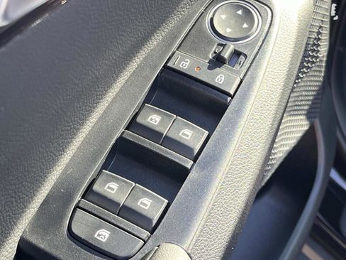 New 2026 Kia Seltos EX image 22