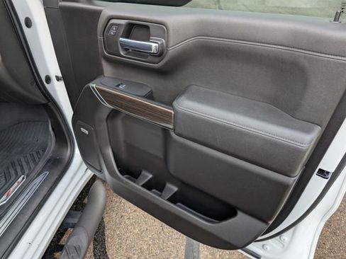 Used 2022 Chevrolet Silverado 1500 RST image 5