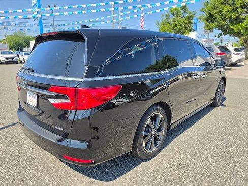 Used 2023 Honda Odyssey Elite image 5