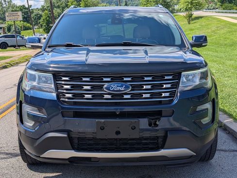 Used 2017 Ford Explorer Limited w/ Equipment Group 303A AWD/4WD image 12