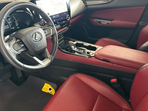 Used 2024 Lexus NX 350h 350h Premium w/ Vision Package image 7